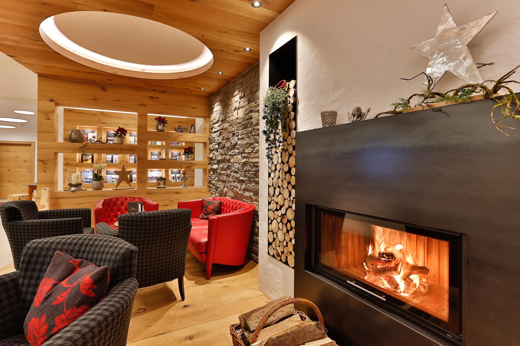 Reception & Lobby Reception & Lobby