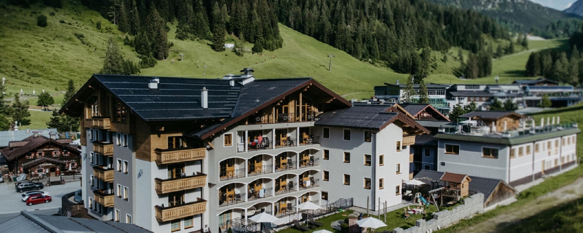 Apartment and Chalet 