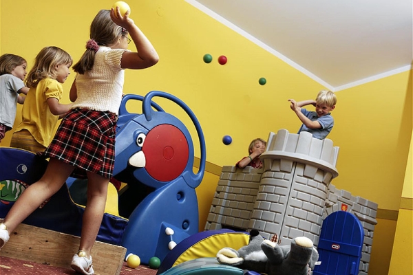 Apartment and Chalet  Apartment and Chalet