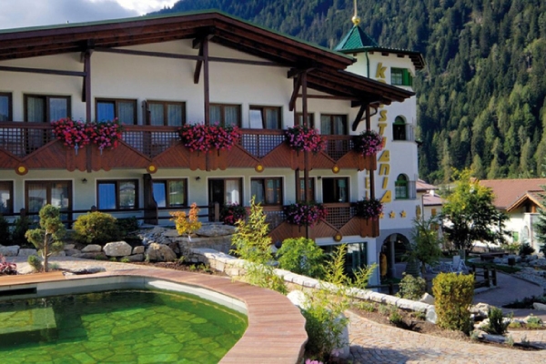 Apartment and Chalet  Apartment and Chalet
