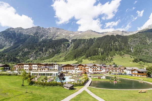 Apartment and Chalet