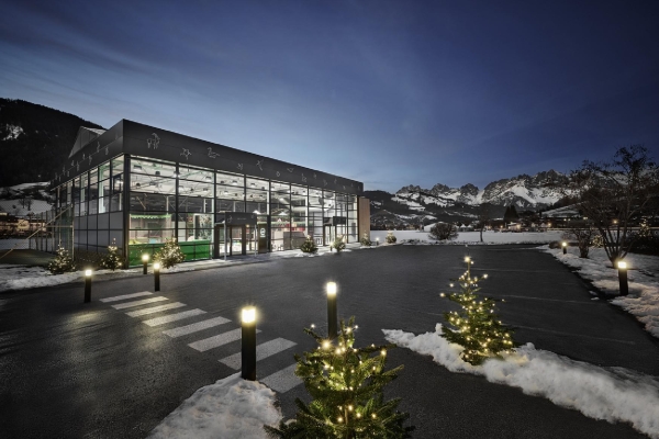 Hotel Exterior 