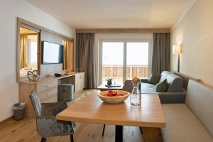 Apartment and Chalet 