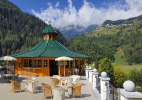 Apartment and Chalet  Apartment and Chalet