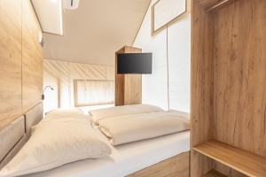 Apartment and Chalet 