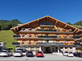 Apartment and Chalet 