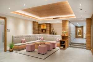 Reception & Lobby 
