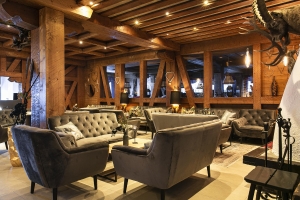 Reception & Lobby 